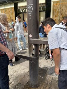 Fontaine publique d'eau potable appelée pulpulak à Erevan